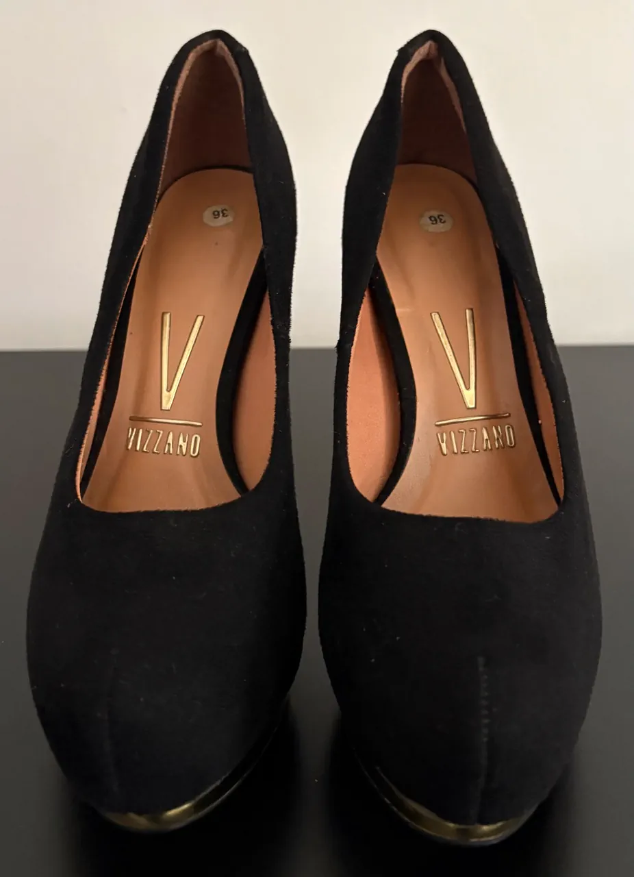 Vizzano · Talle AR 36