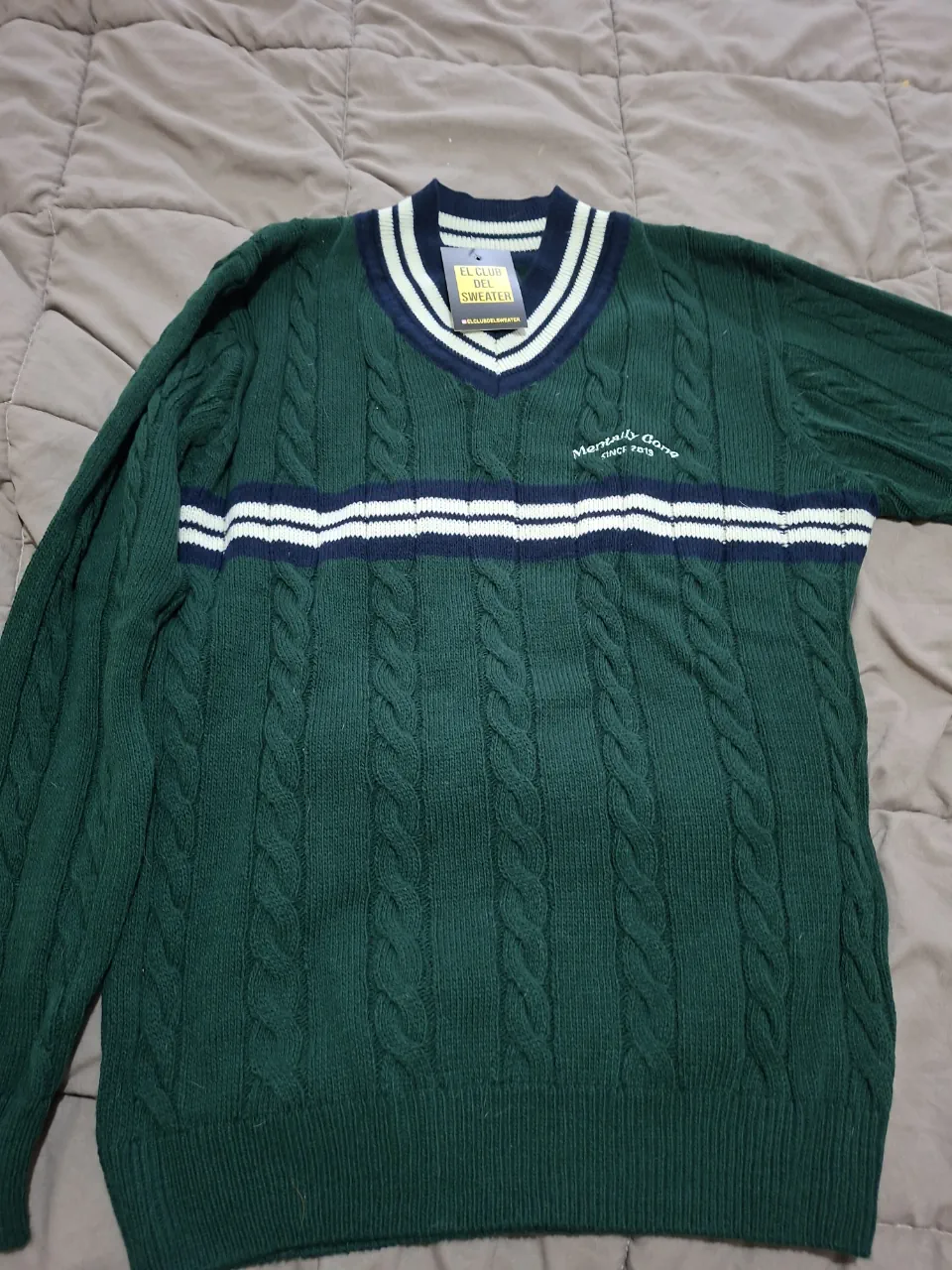 Sweater El club del sweater · Talle S