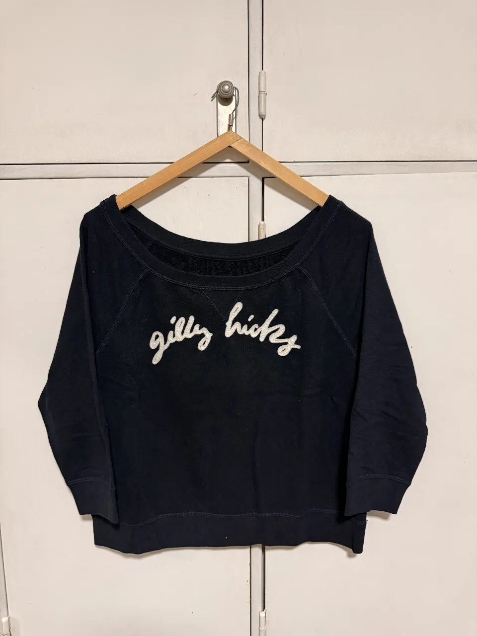Buzo Gilly Hicks · Talle L
