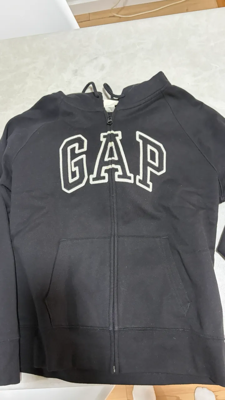 Buzo GAP - imagen 1