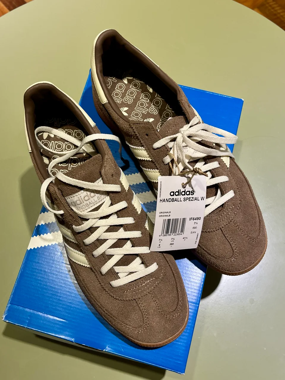 adidas · Talle US 9