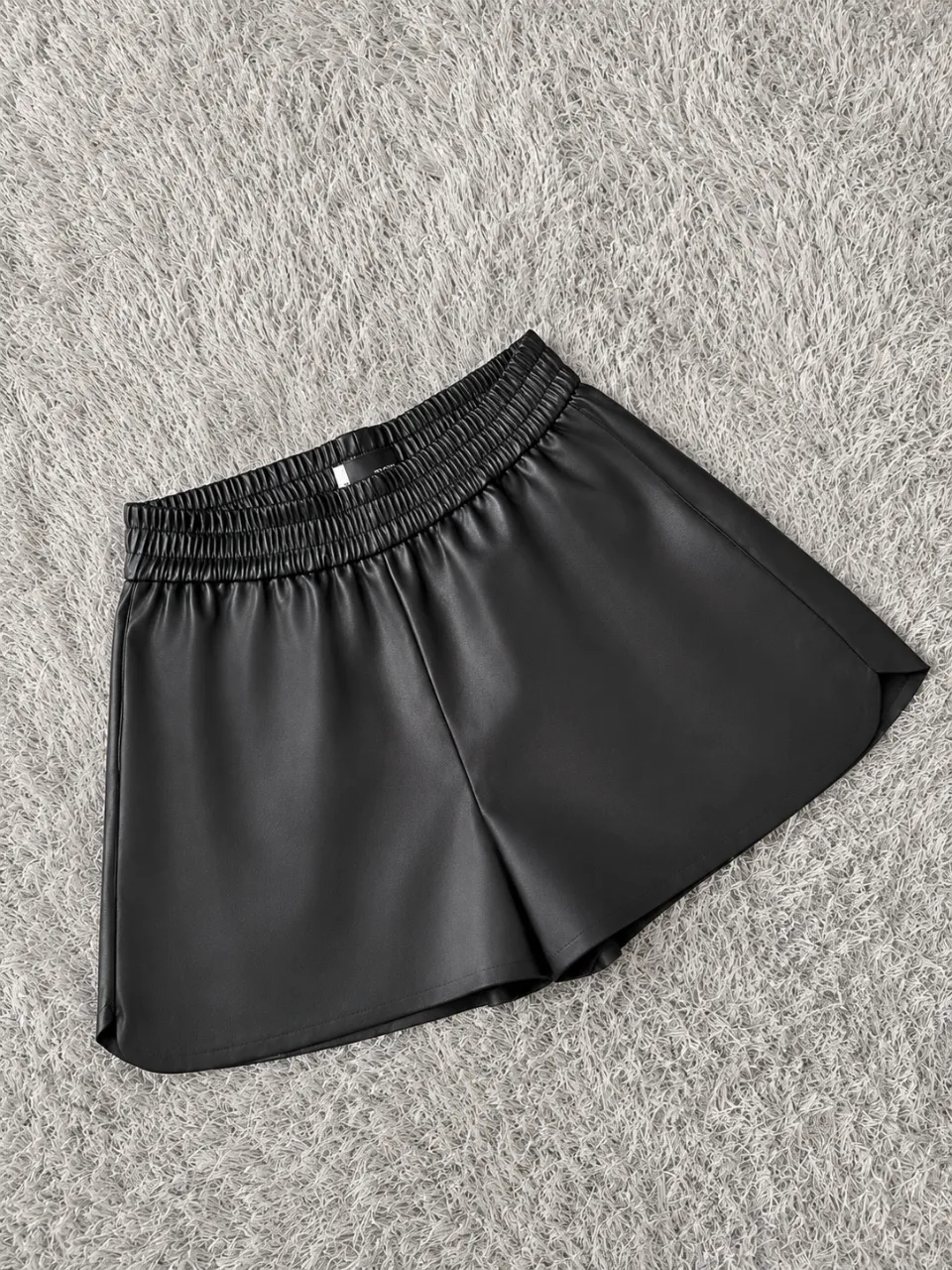 Short Tucci · Talle M
