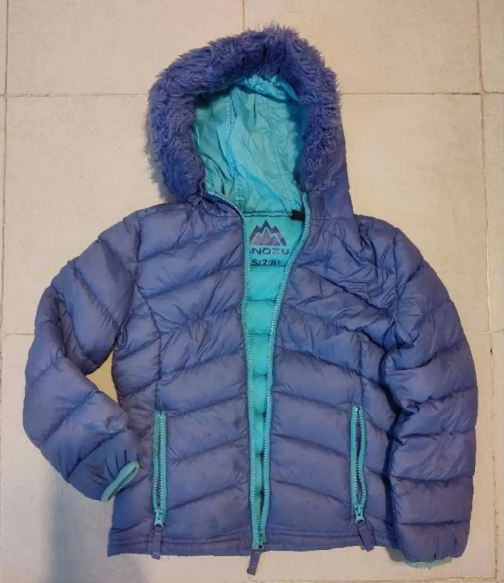 Campera de plumas Otra · Talle 7 años / 122 cm