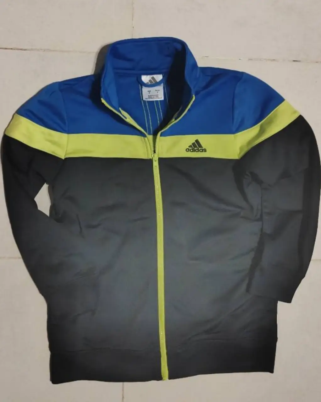 Campera bomber adidas · Talle 7 años / 122 cm