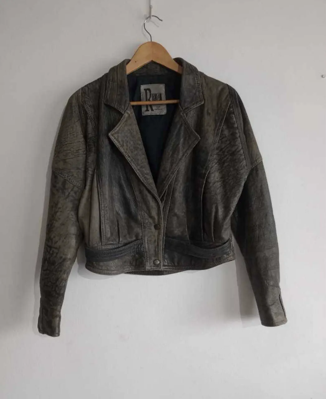 Campera Internacional · Talle M