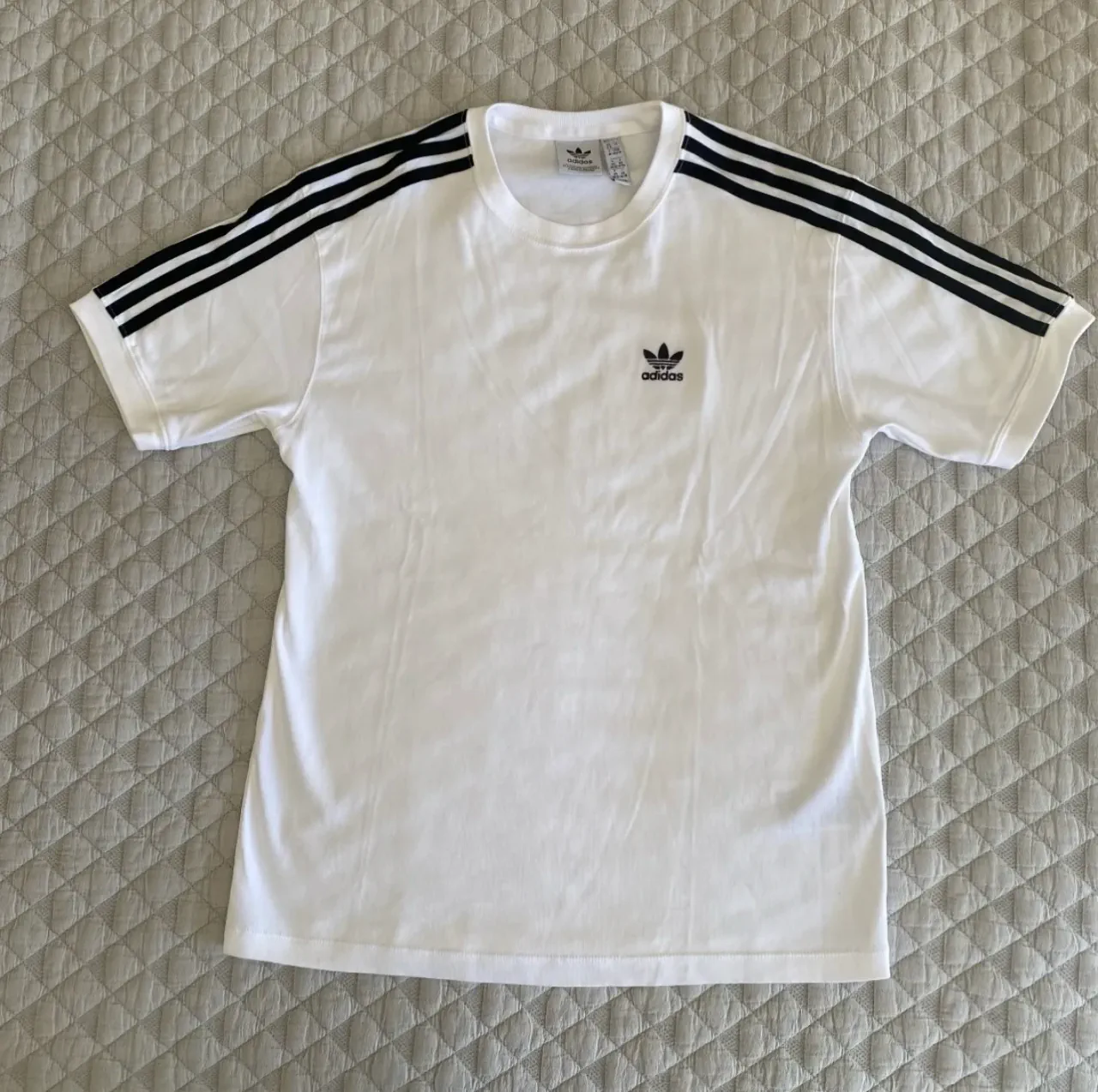 Remera adidas - imagen 1