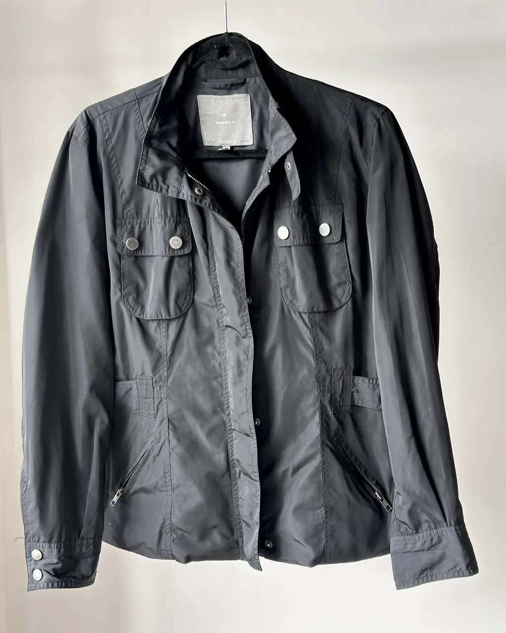 Campera Basement · Talle L