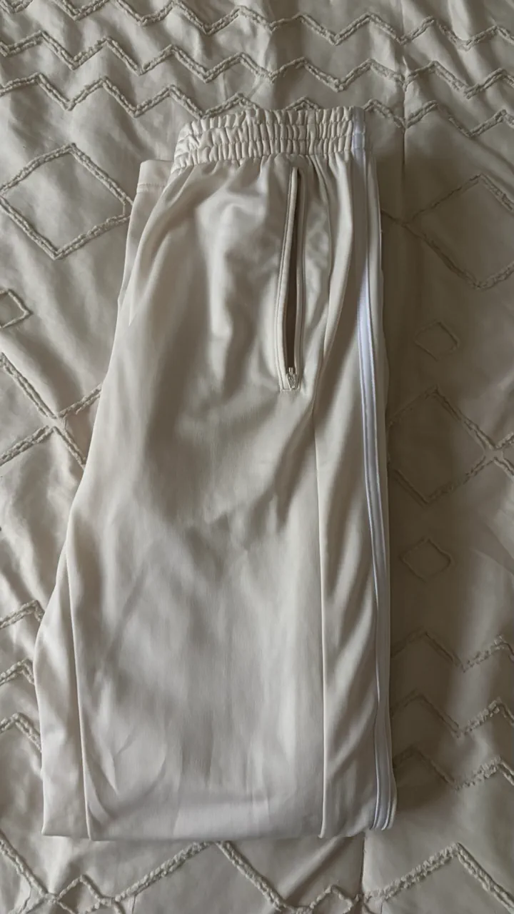 Pantalón adidas · Talle S