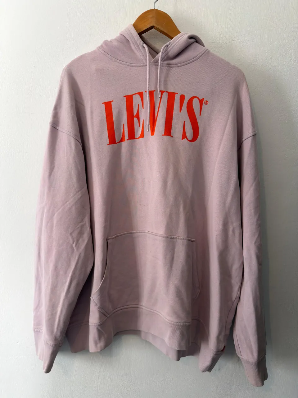 Buzo Levi's · Talle L