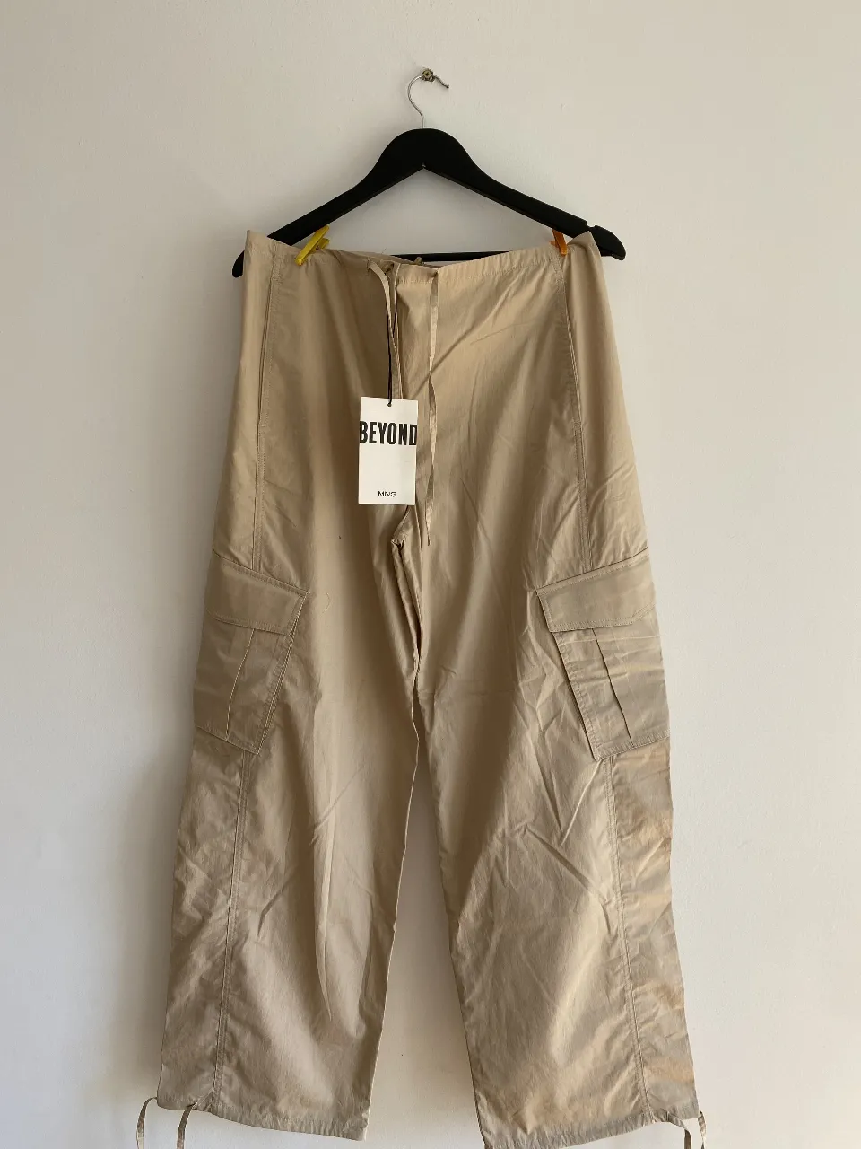 Pantalón MNG · Talle L