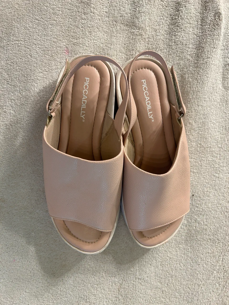 Sandalias Piccadilly · Talle AR 38