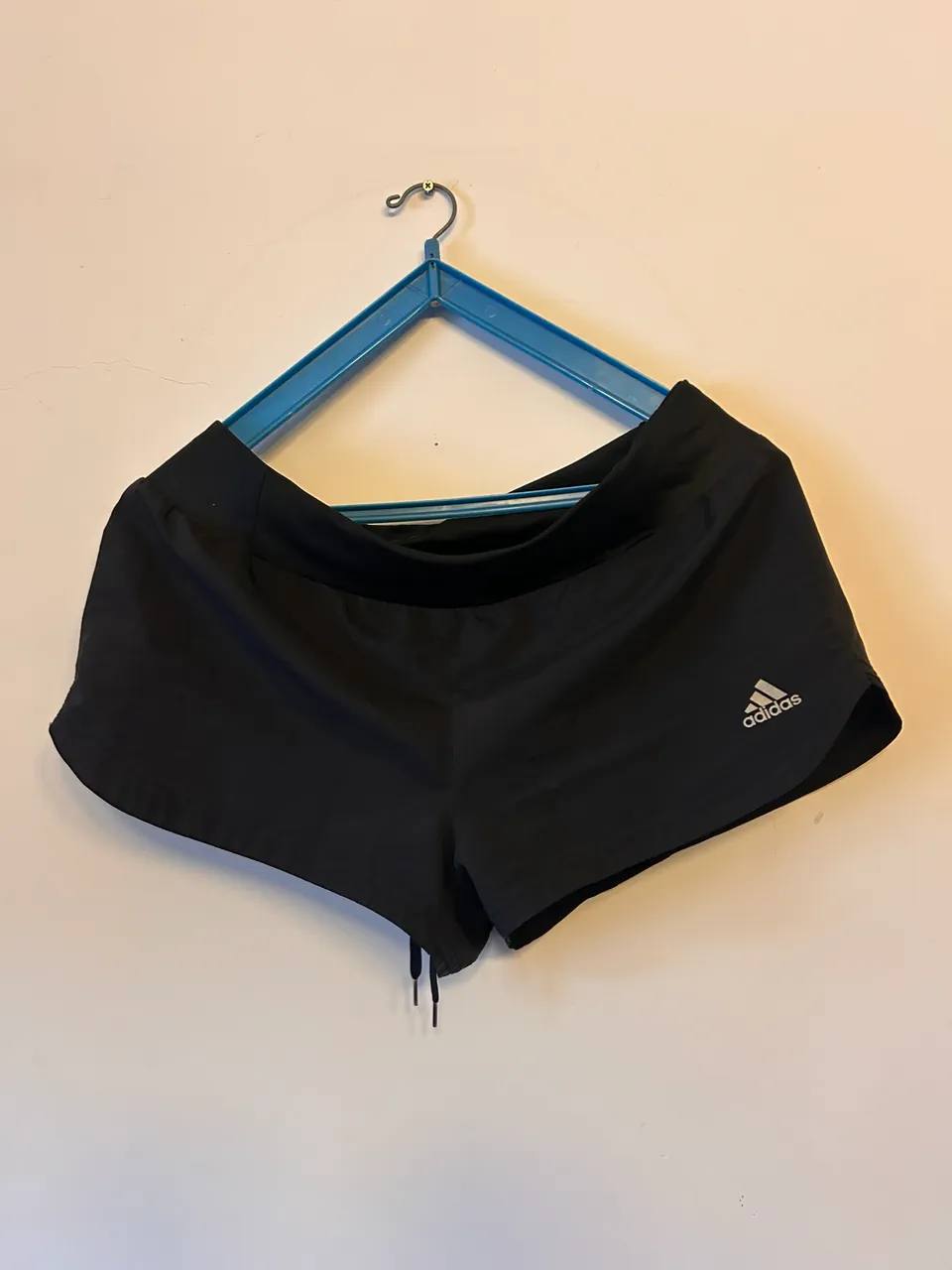adidas · Talle S