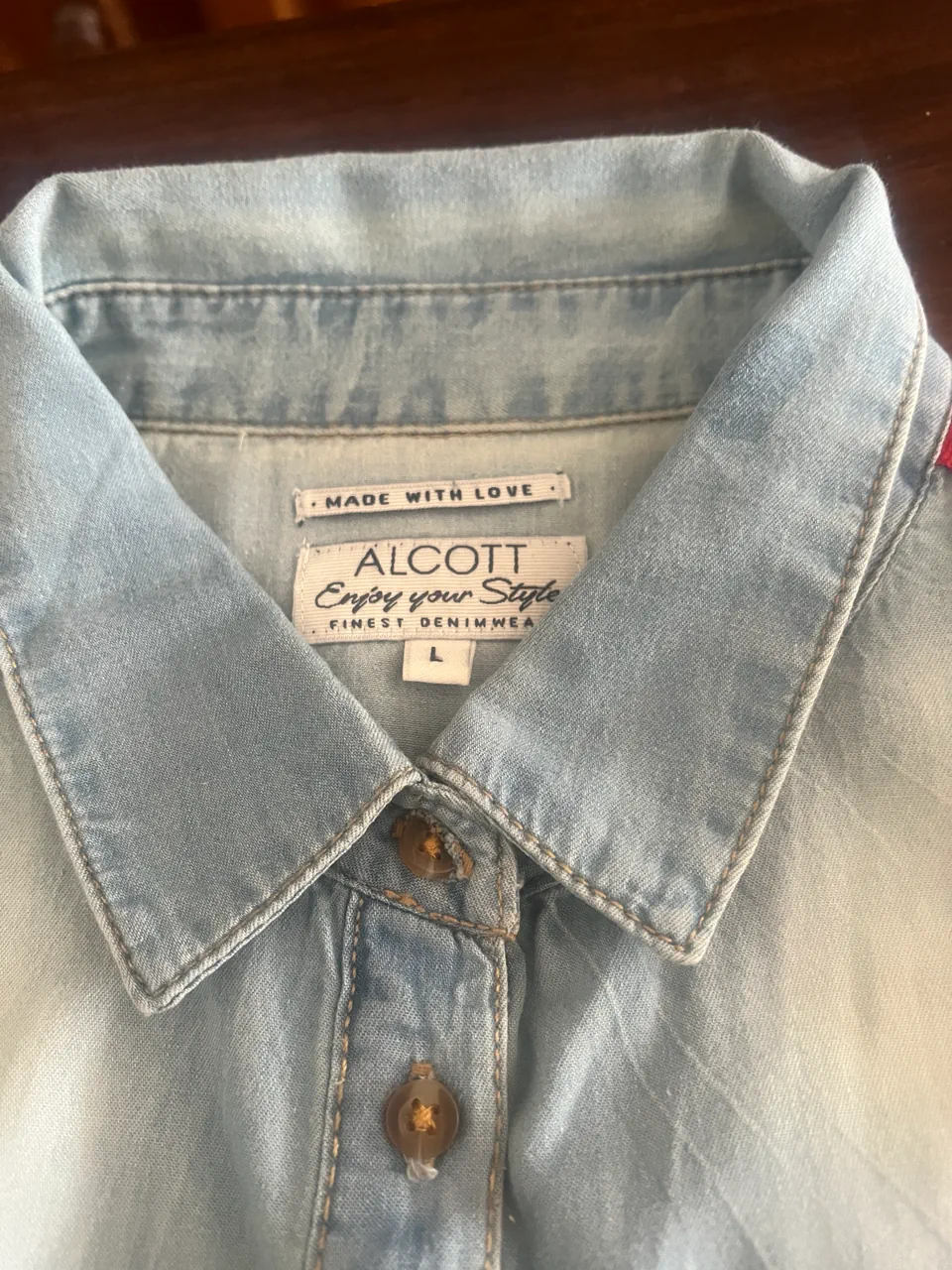 Camisa Alcott · Talle L