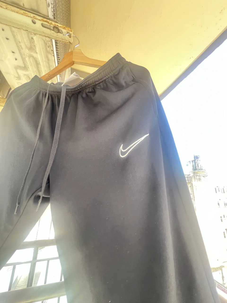 Pantalón Nike - imagen 1