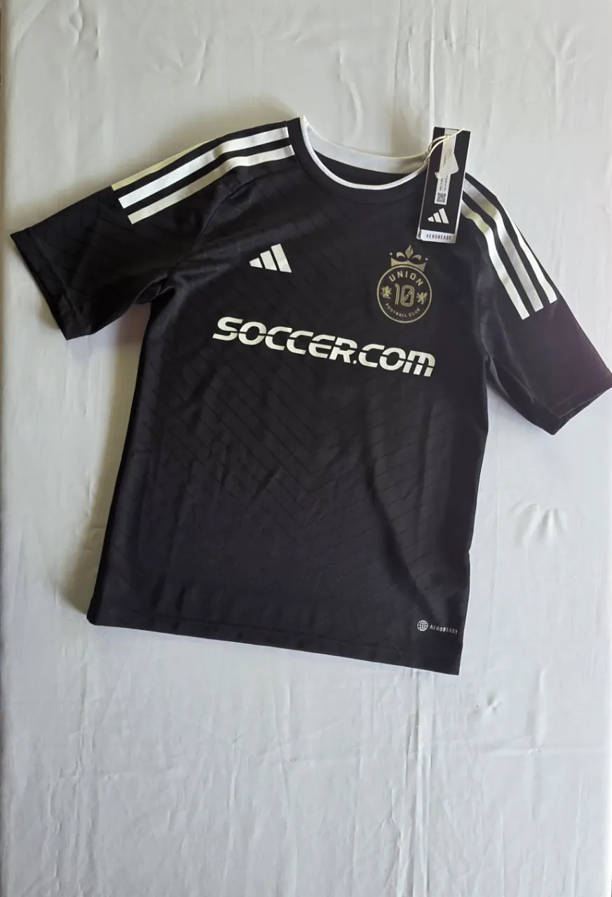 Ropa deportiva adidas - imagen 1