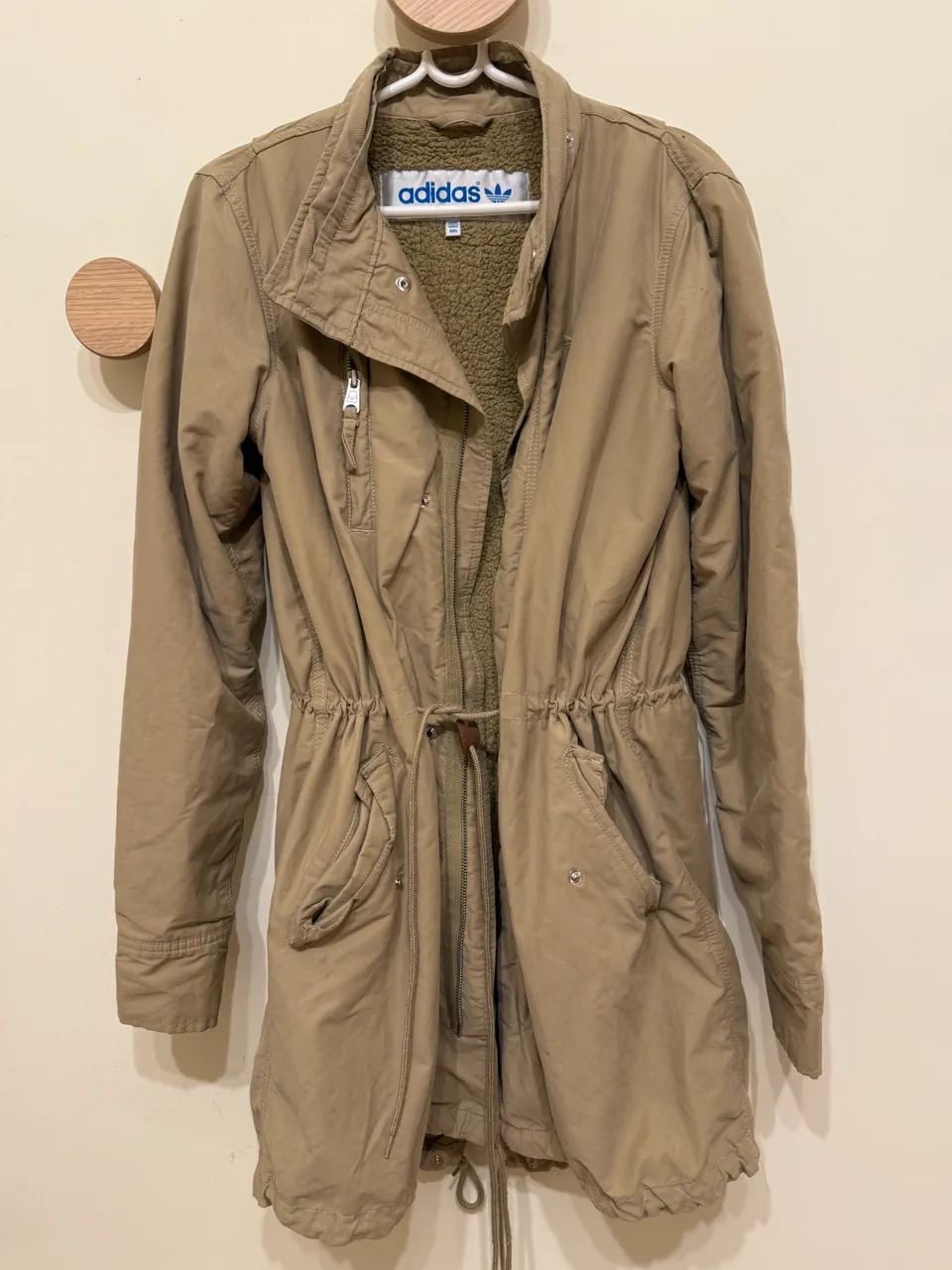 Campera adidas · Talle único