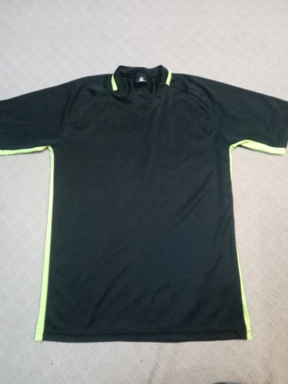 Remera Otras · Talle S