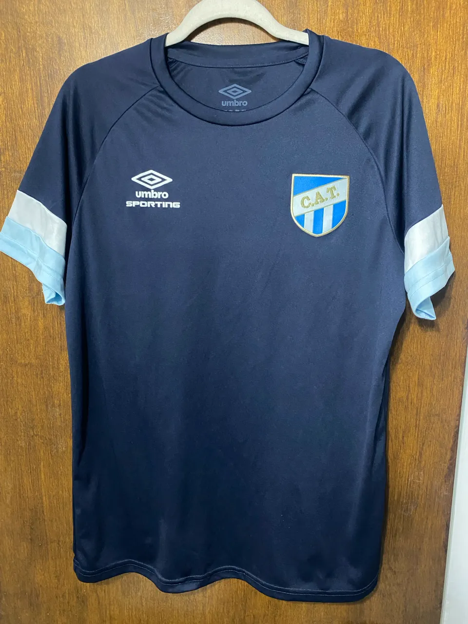 Remera Umbro · Talle M