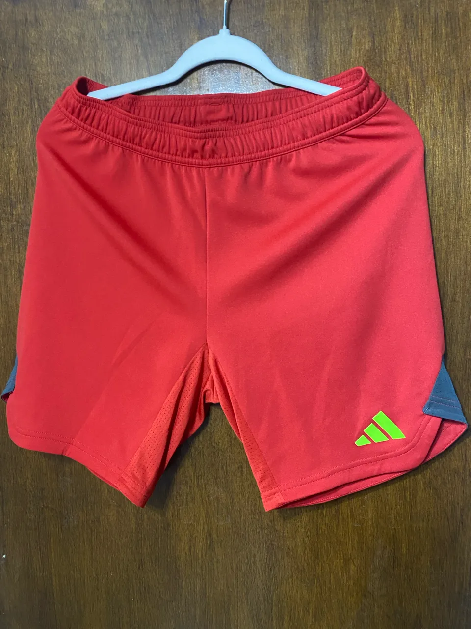 adidas · Talle M