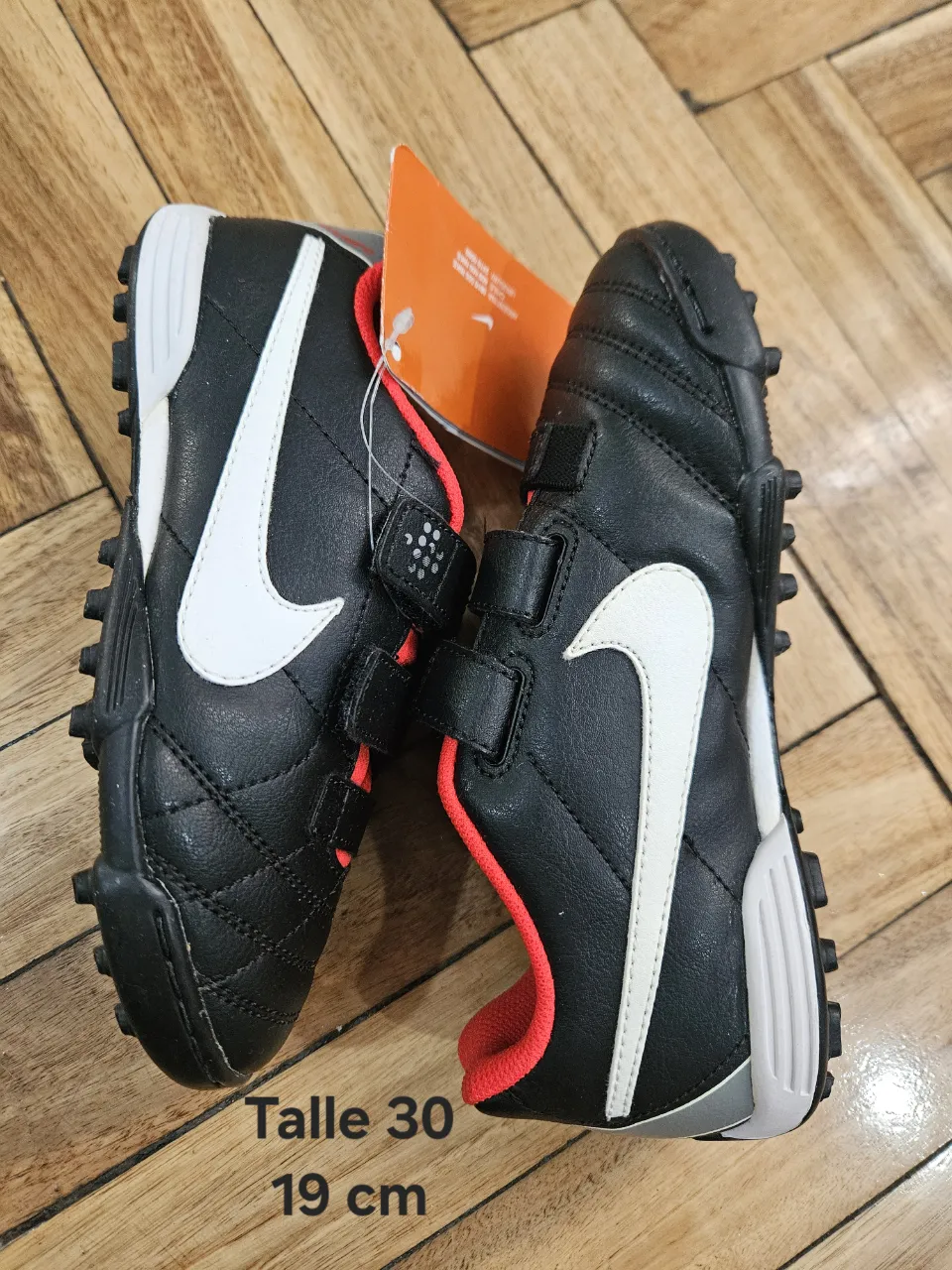 Nike · Talle AR 30