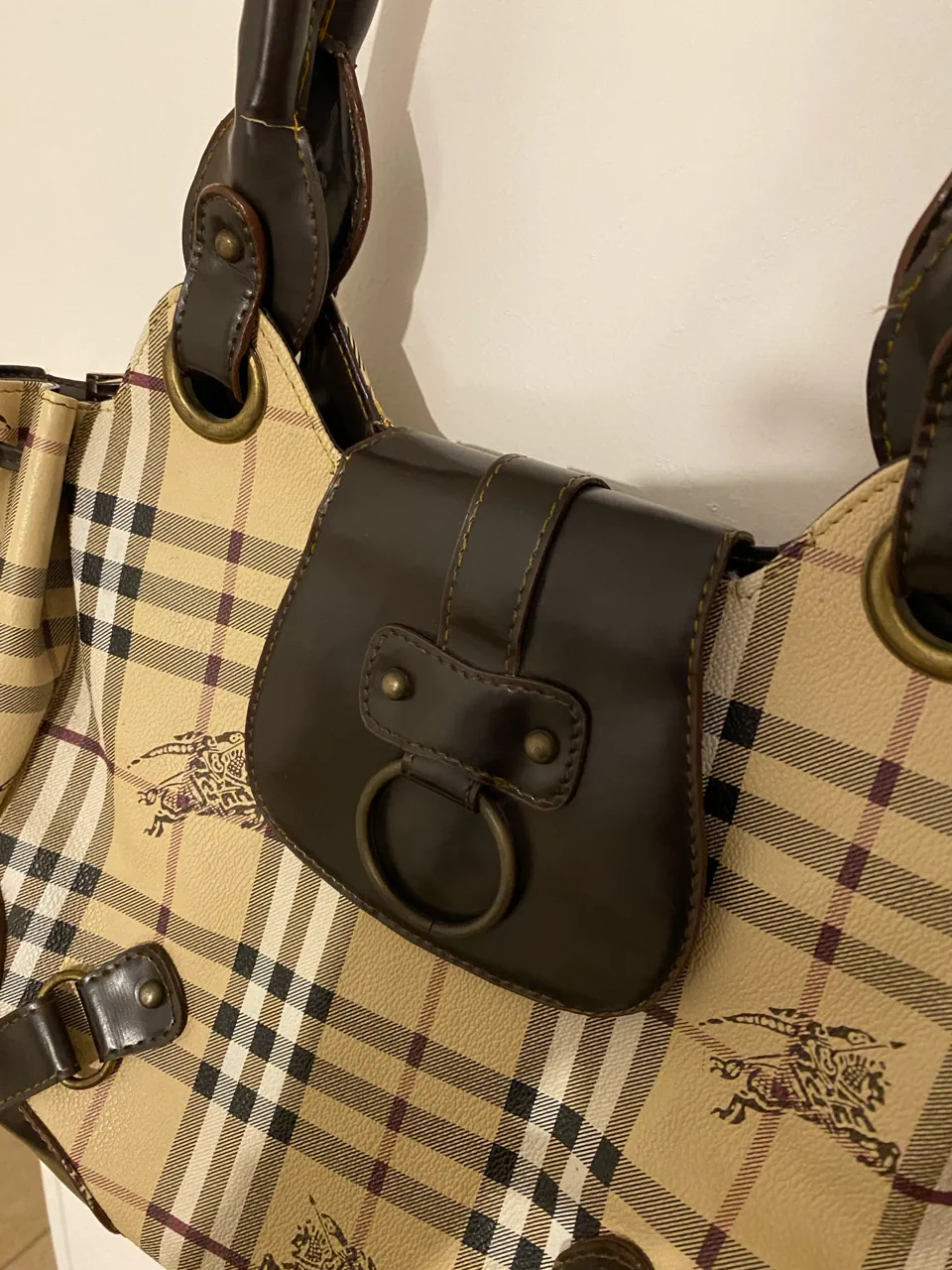 Cartera Burberry - imagen 3