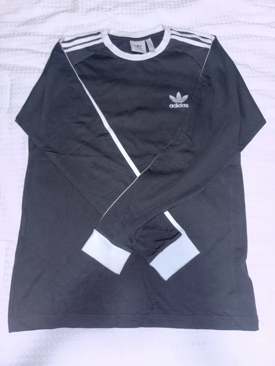 Remera adidas · Talle M