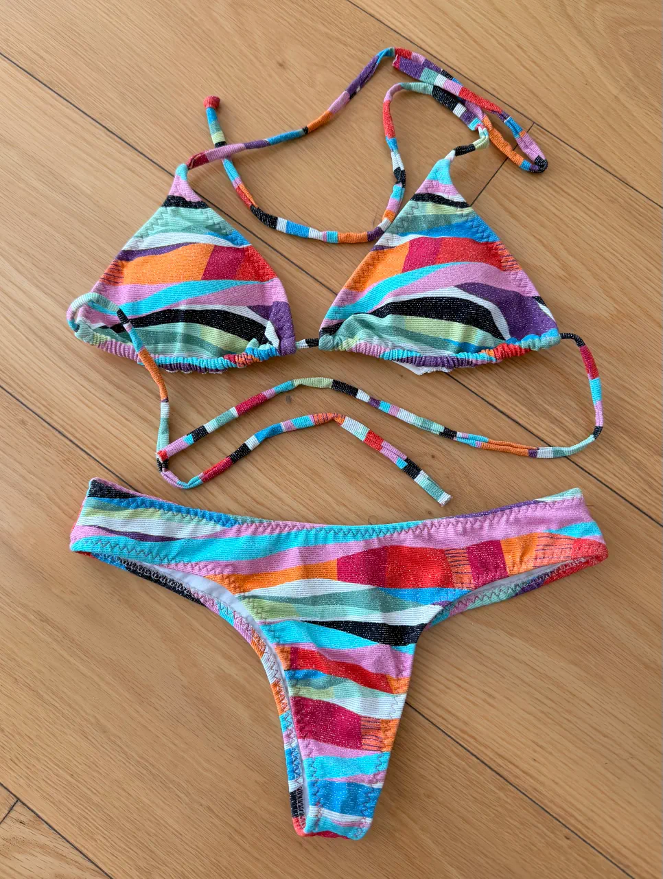 Bikini Class Life - imagen 1