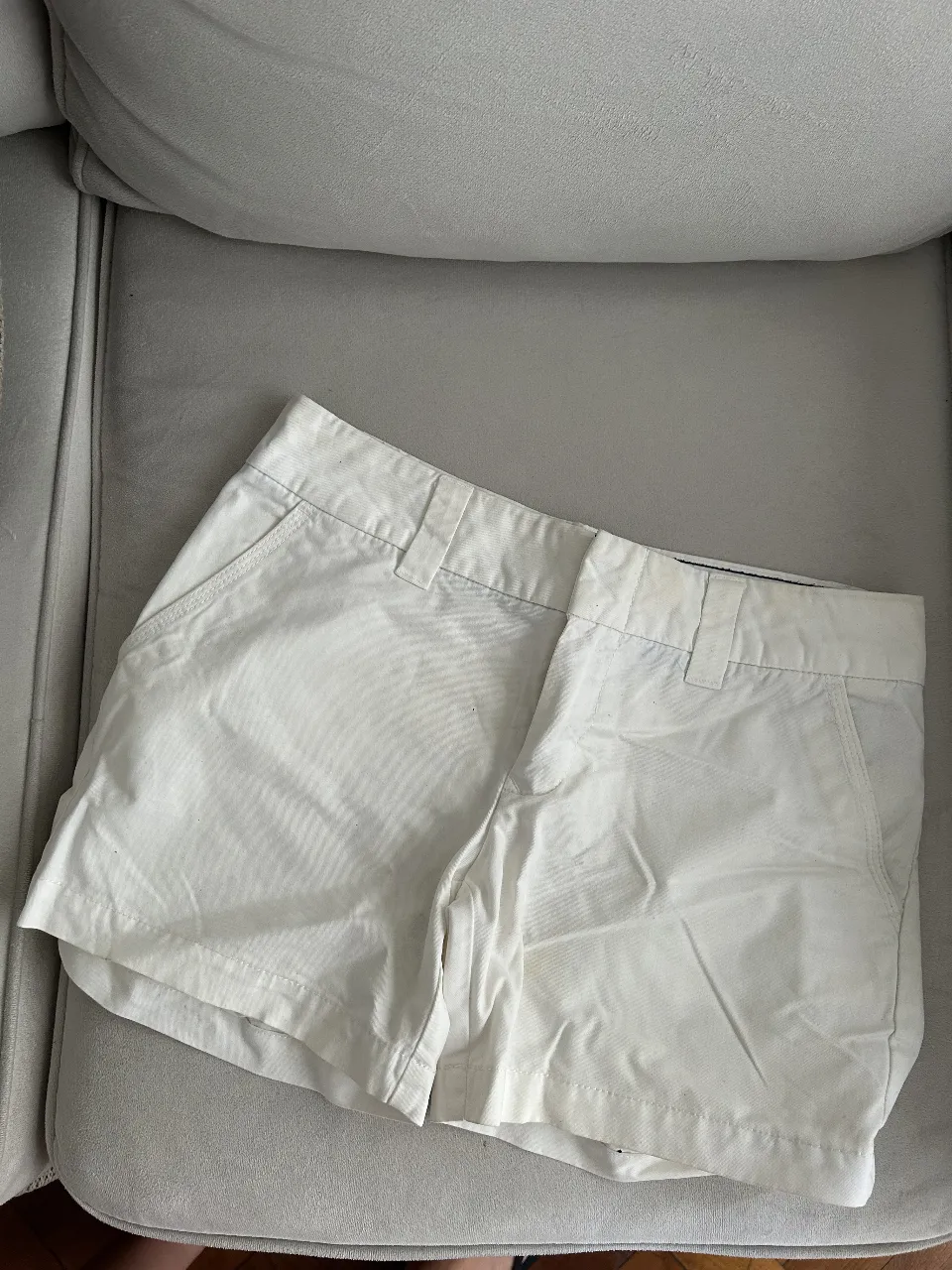 Short Tommy Hilfiger · Talle 2