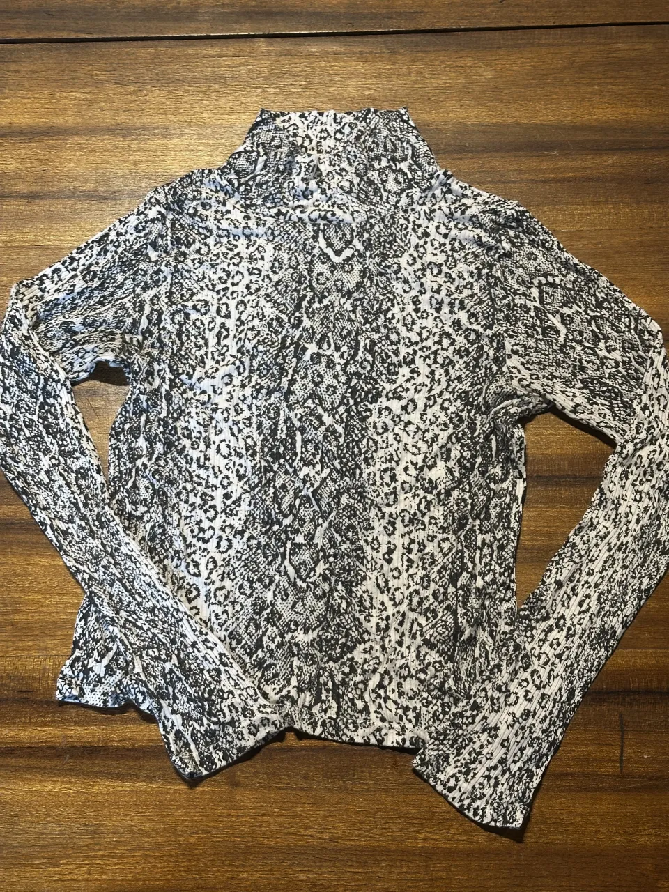 Remera Ona Saez · Talle S