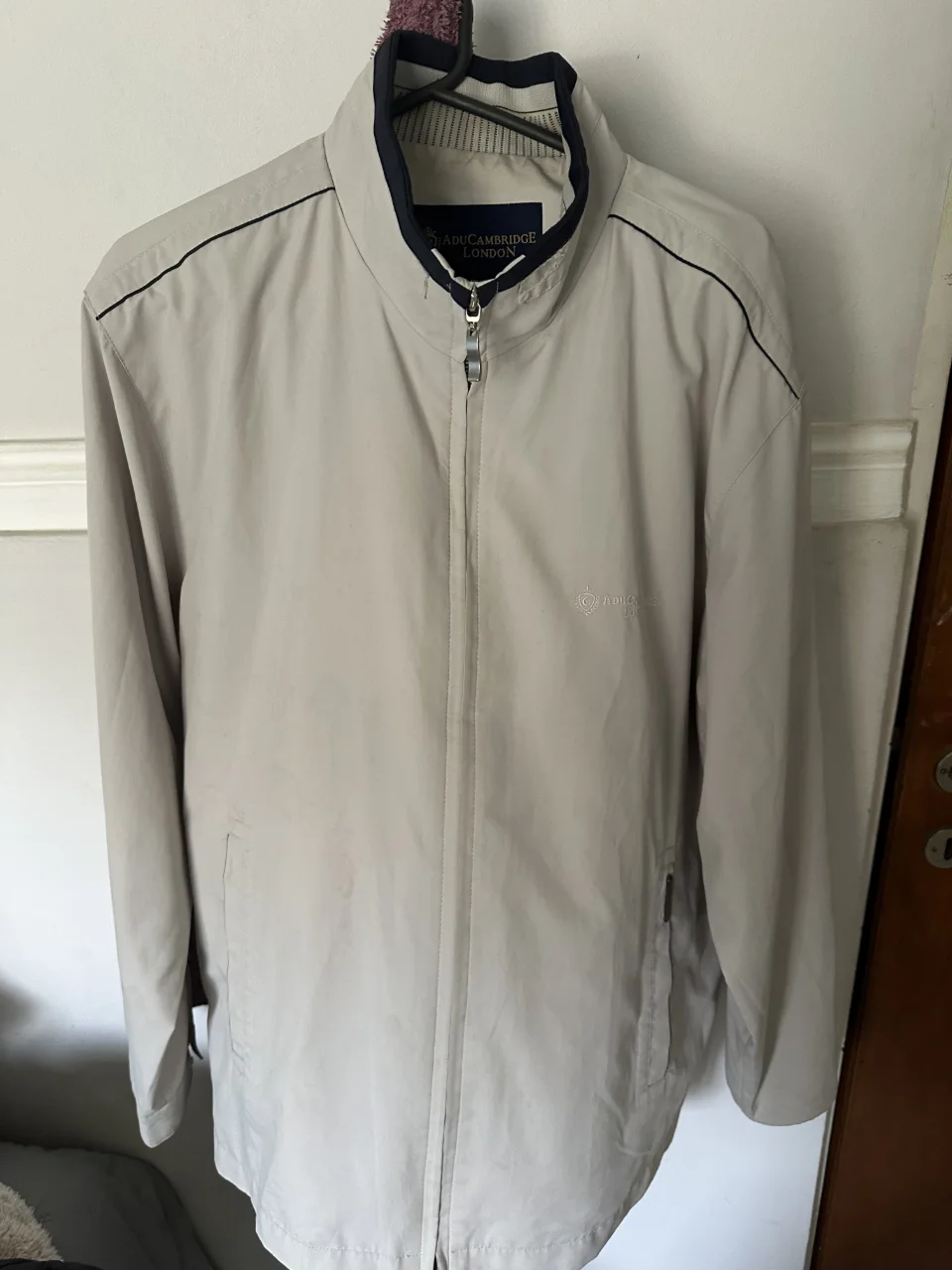 AduCambridge London · Talle M