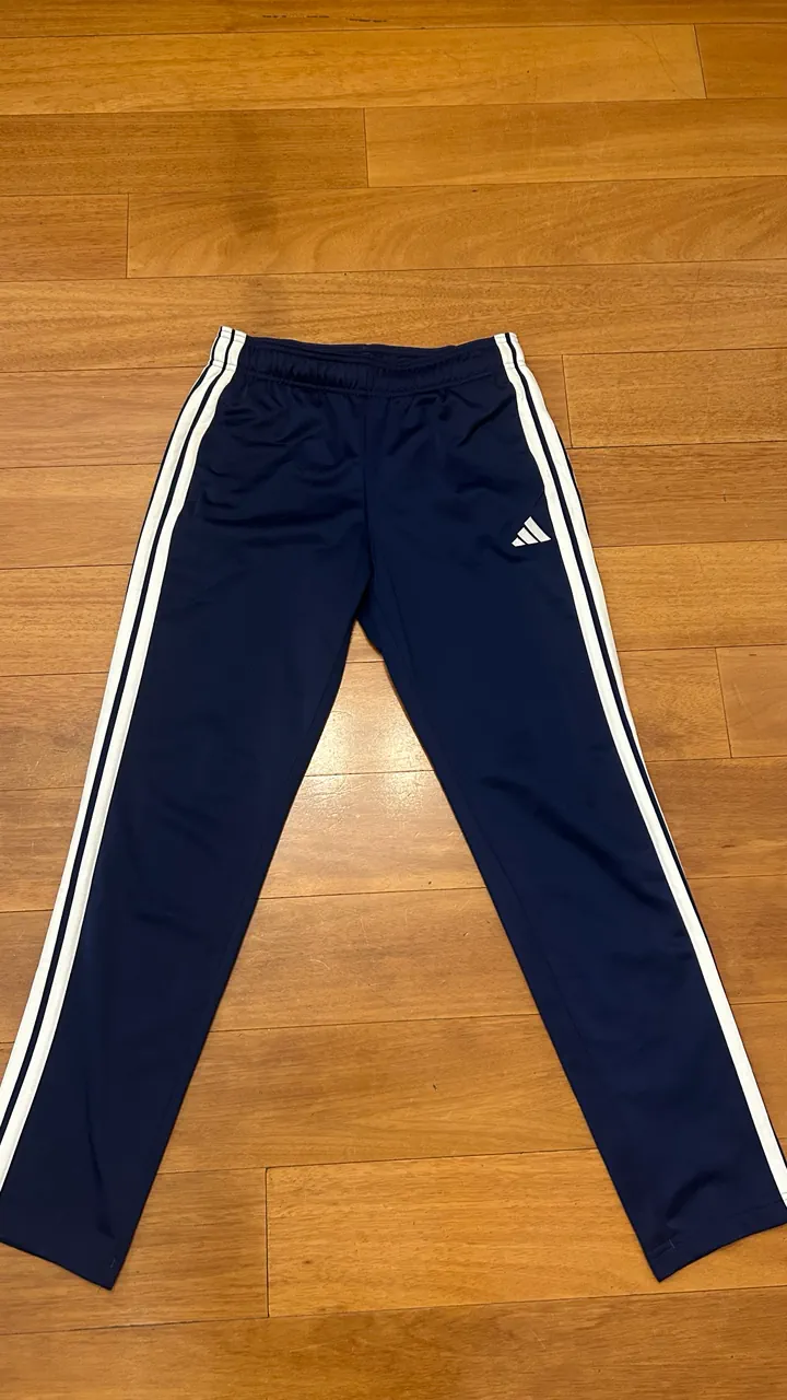 adidas · Talle S