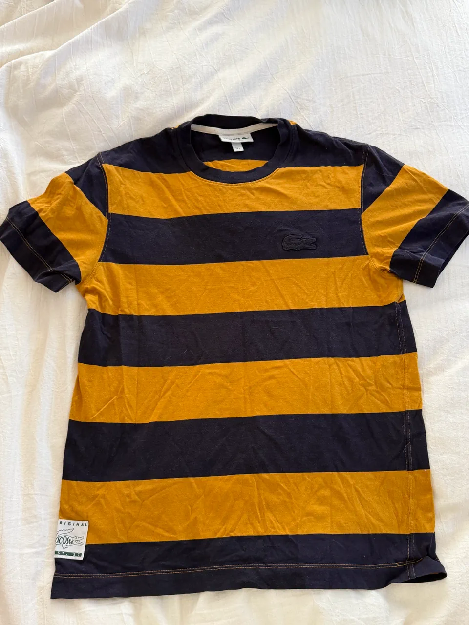 Remera Lacoste · Talle M