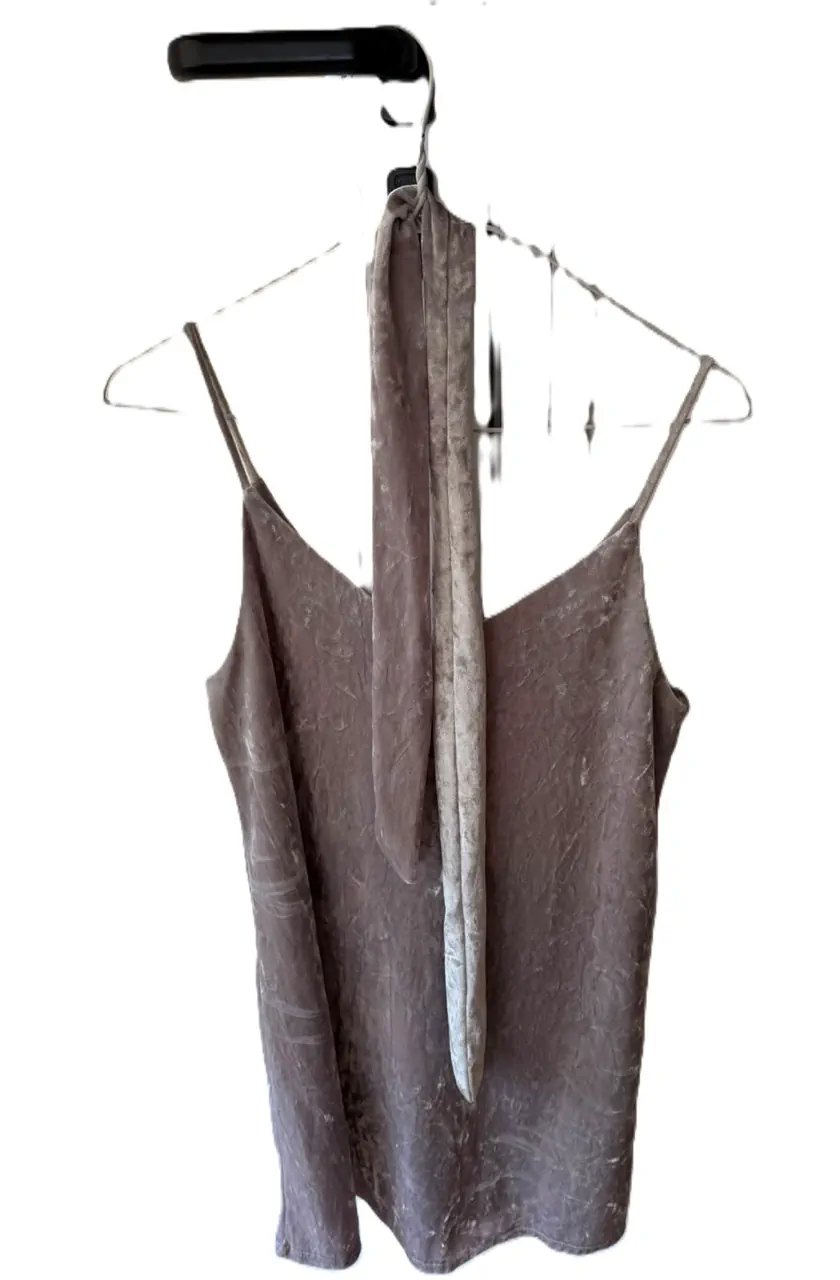 Vestido Kendall + Kylie · Talle M