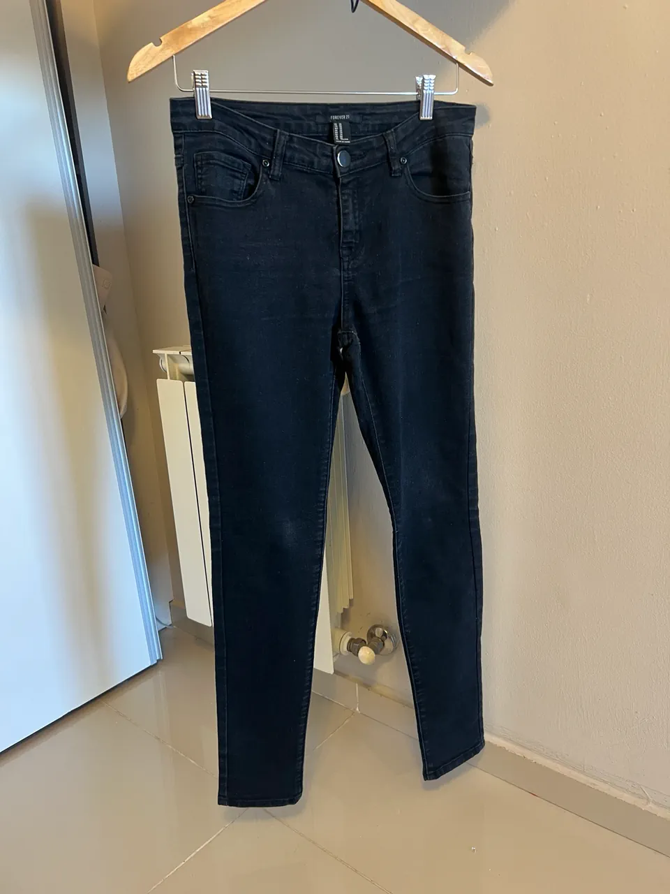 Forever 21 · Talle US 28