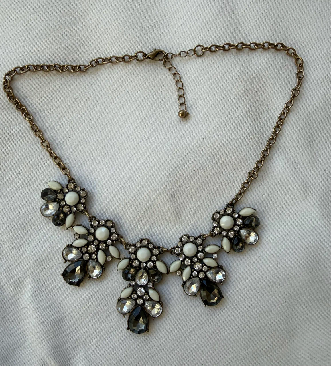 Collar Sin marca.