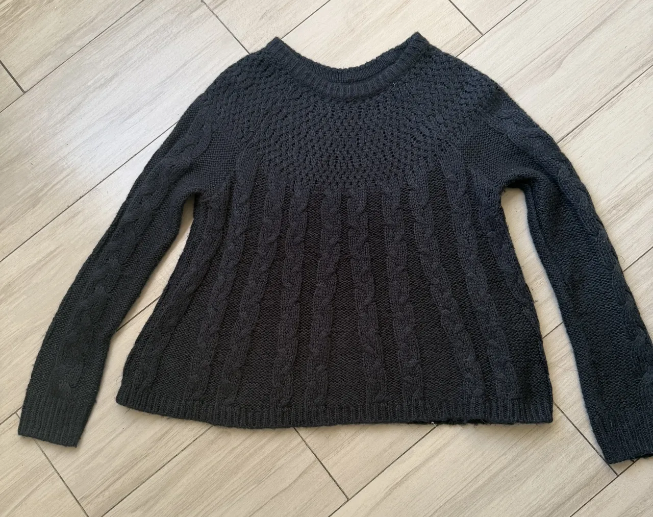 Sweater Hollister · Talle S