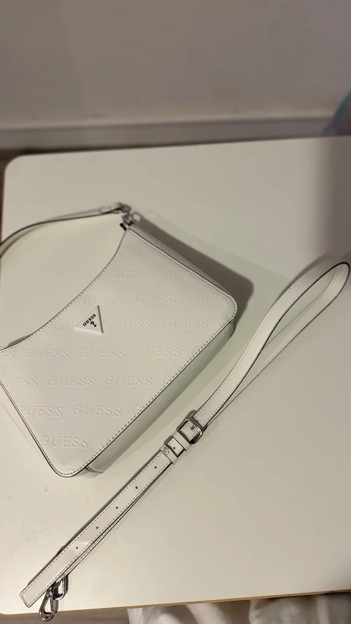 Cartera GUESS - imagen 1