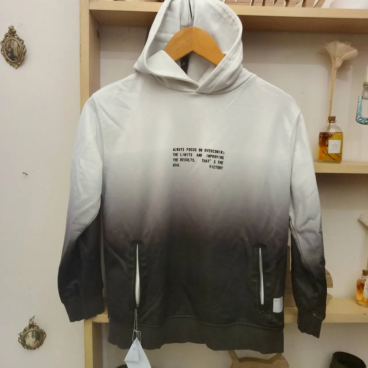 Buzo Zara · Talle 10 años / 140 cm
