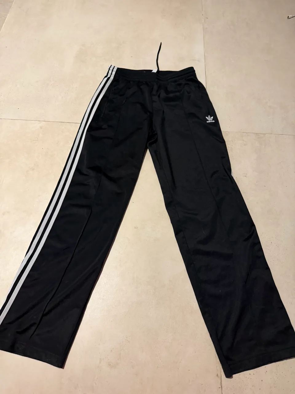 Pantalón adidas - imagen 1
