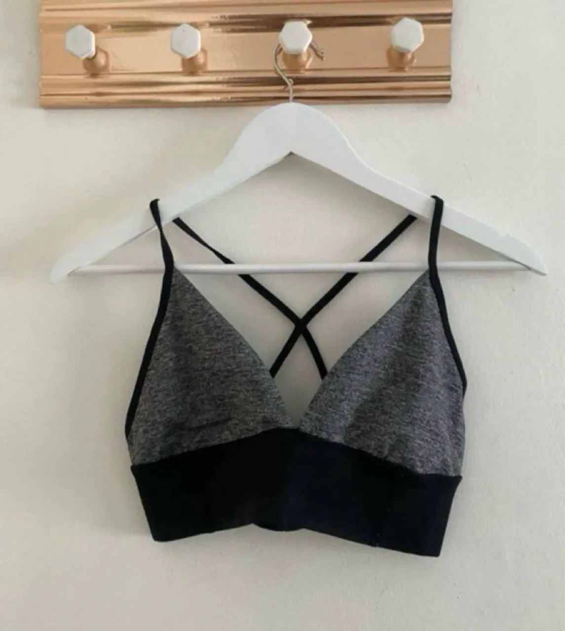 Corpiño deportivo Forever 21 - imagen 1