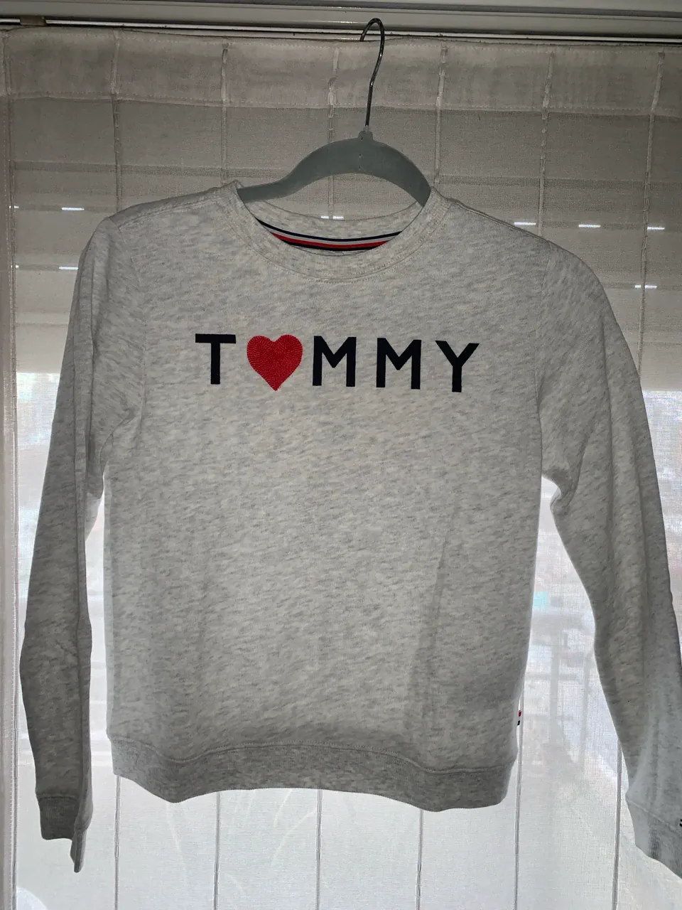 Tommy Hilfiger · Talle 10 años / 140 cm
