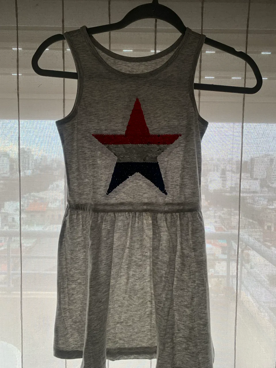 Vestido corto GapKids · Talle 6 años / 116 cm