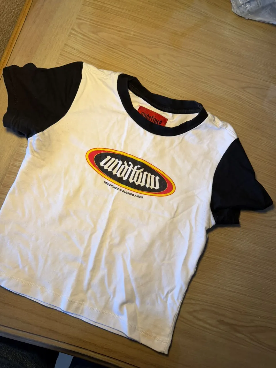 Remera Undefined · Talle S