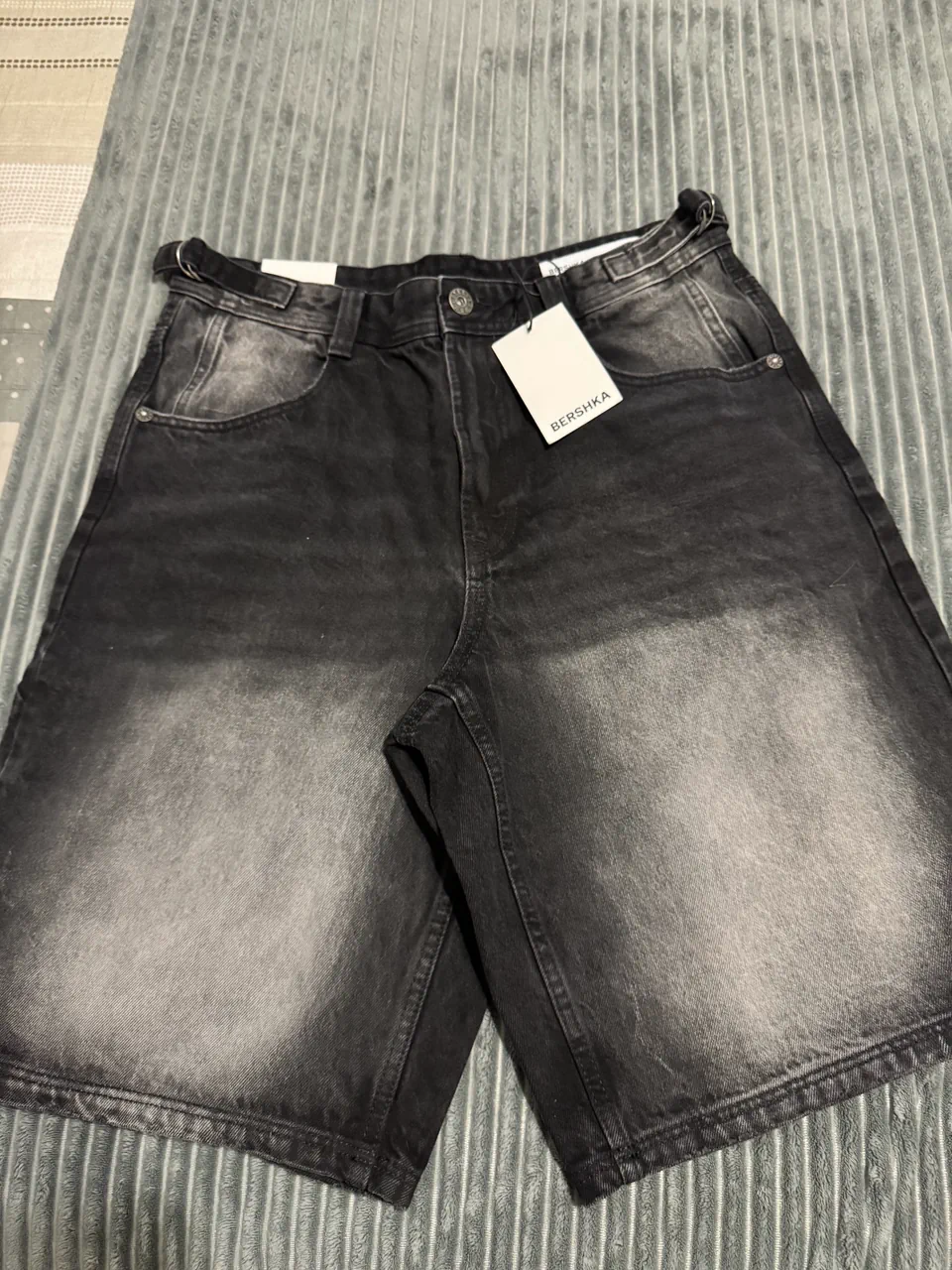 Bershka · Talle EU 42