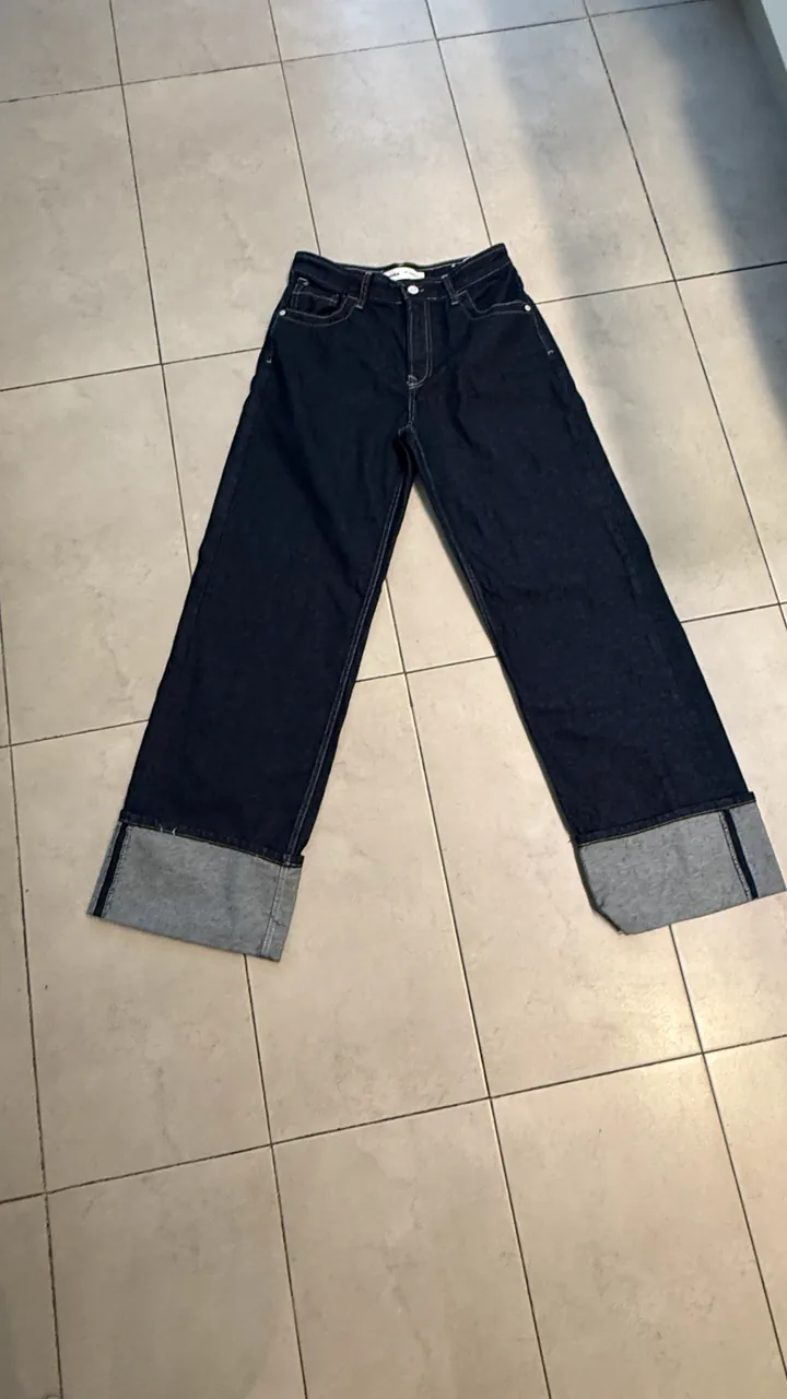 Jean Bershka · Talle EU 40