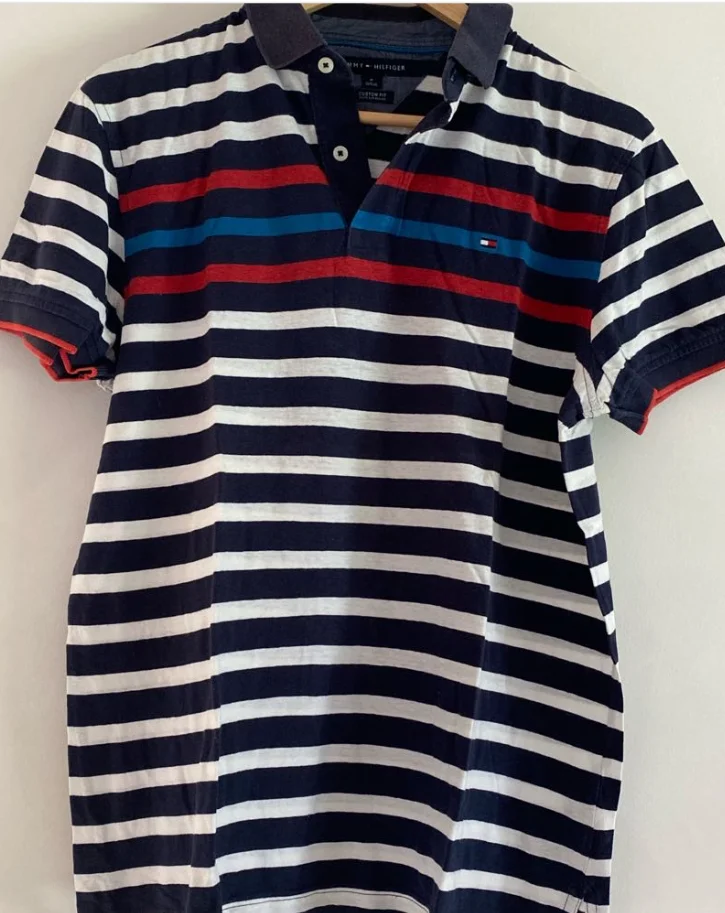 Remera Tommy Hilfiger · Talle M