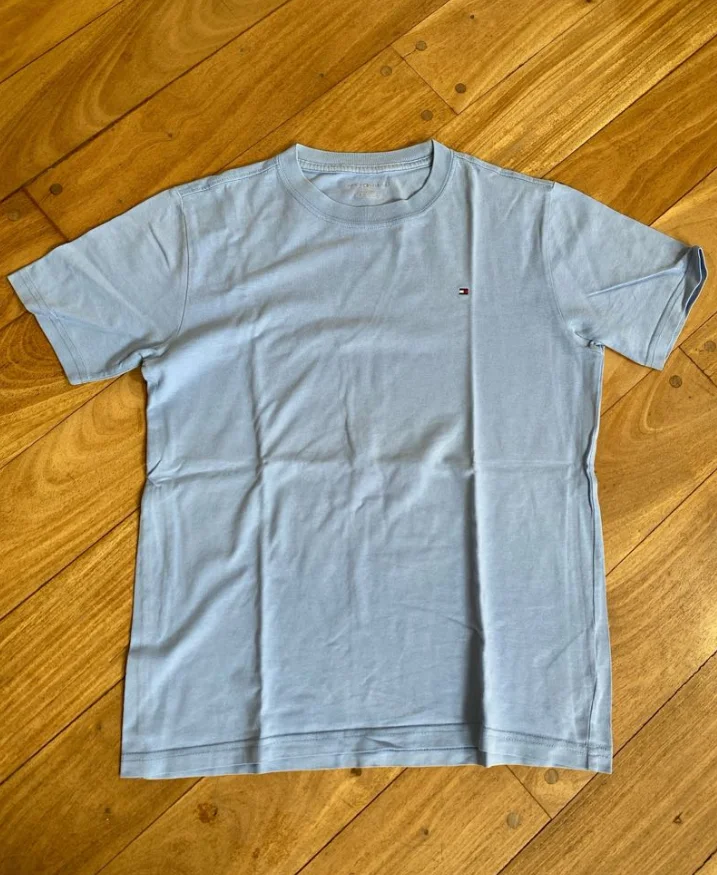Remera Tommy Hilfiger · Talle 14 años / 164 cm