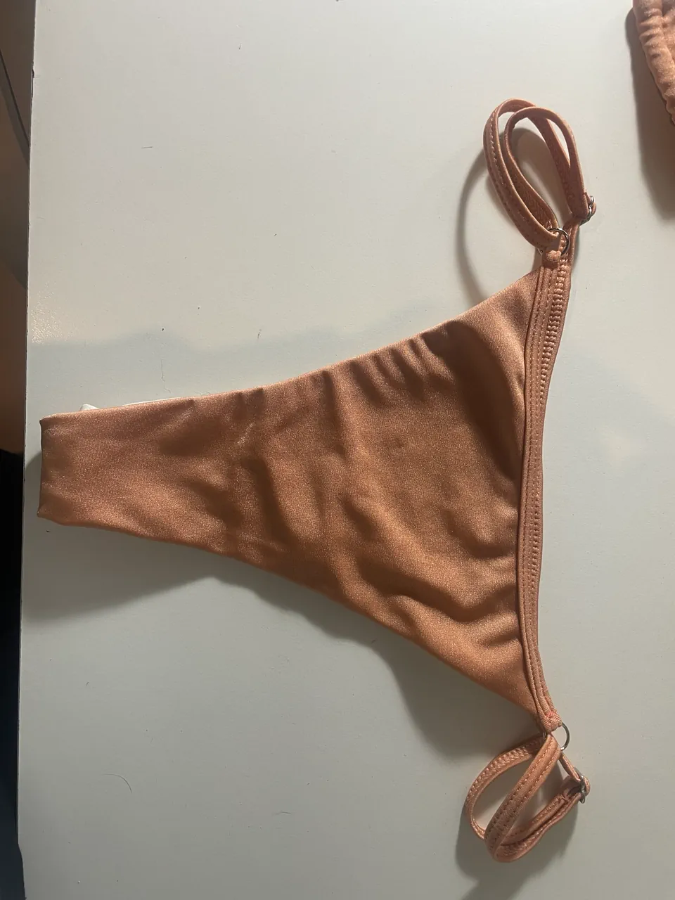 Bikini Alee - imagen 2