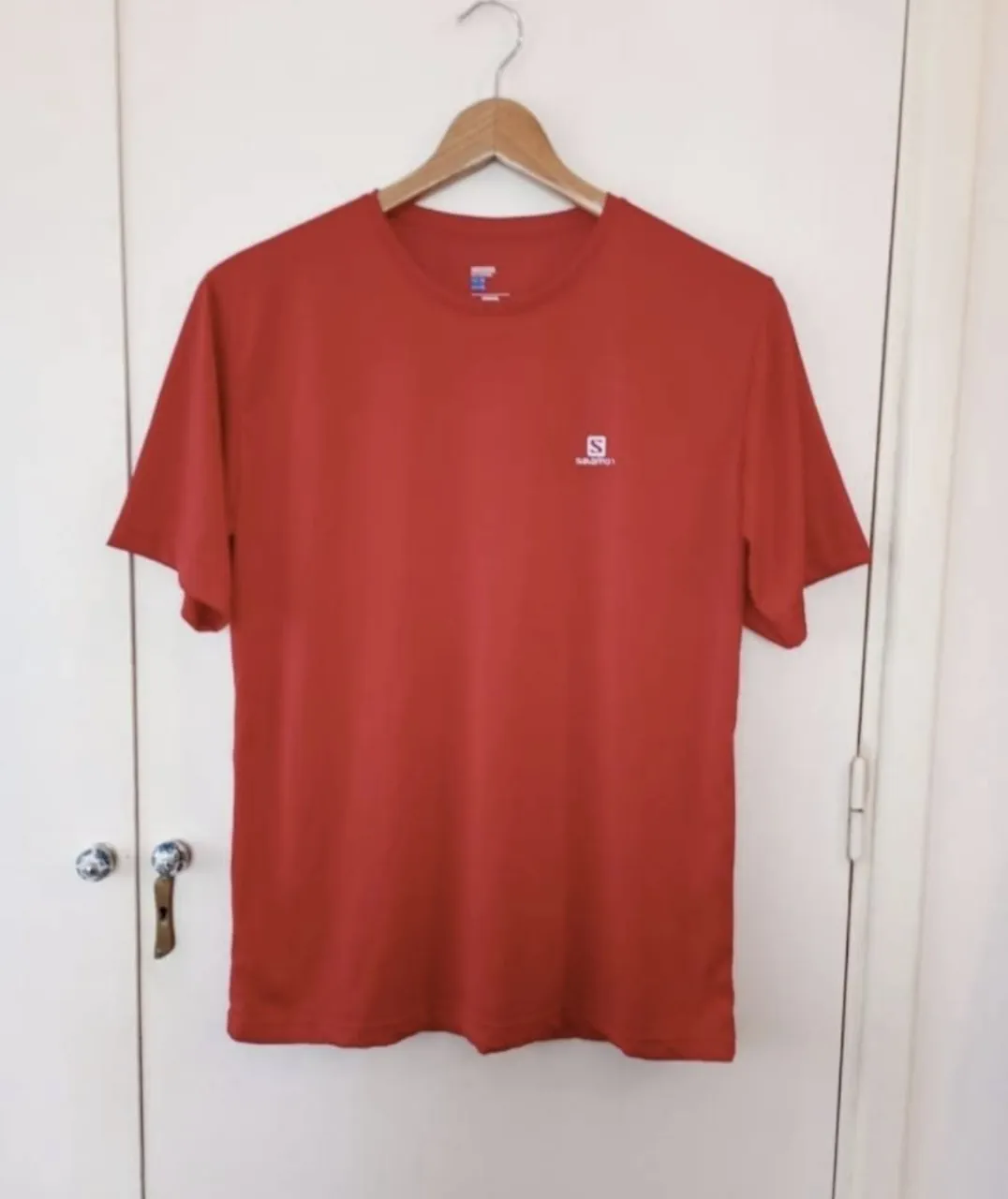 Remera Salomon · Talle M