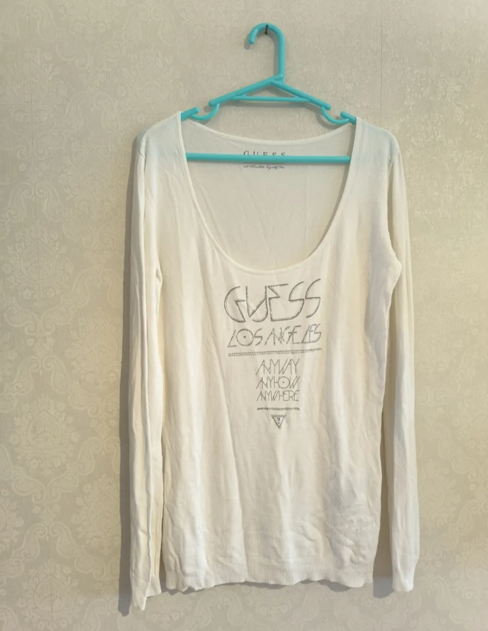 Remera GUESS - imagen 1